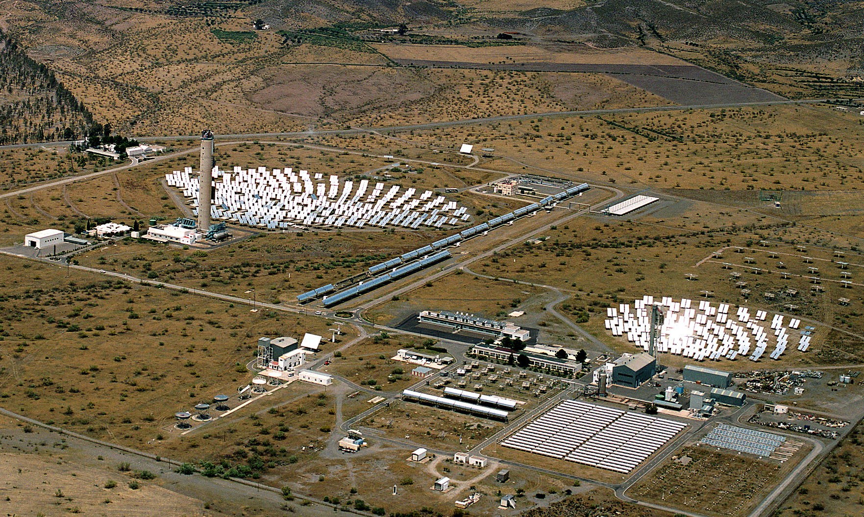 Hybrid cooling solutions for water saving in solar thermal applications (SOLHYCOOL)