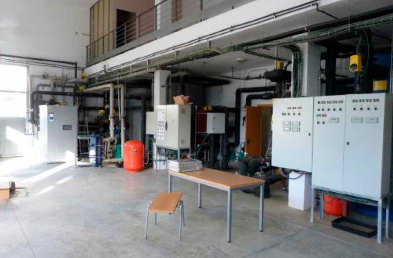 NAVE CIESOL – Solar cooling installation